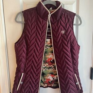 Ariat Quilted Vest in Burgundy with Cream Trim (Hunt Print Lining)